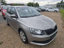 Cappuccino beige metallic Gebraucht 2015 Skoda Fabia Active Kleinwagen | 8.200 € (Fairer Preis)