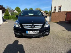 Schwarz Gebraucht 2010 Mercedes B180 Van / Kleinbus | 8.700 € (Etwas zu teuer)