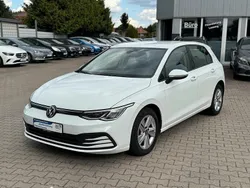 Pure white Gebraucht 2020 VW Golf VIII Life Limousine | 20.990 € (Teuer)