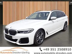Weiß (alpinweiss 3) Gebraucht 2022 BMW 530 Shadowline Kombi | 40.980 € (Fairer Preis)