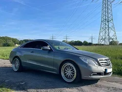 Silber Gebraucht 2009 Mercedes E500 Avantgarde Coupé | 20.500 € (Etwas zu teuer)