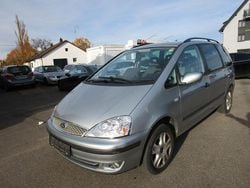 Silber Gebraucht 2005 Ford Galaxy Van / Kleinbus | 2.990 € (Fairer Preis)