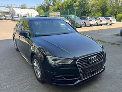 Schwarz Gebraucht 2015 Audi A3 Sportback e-tron Ambition Limousine | 12.200 € (Fairer Preis)