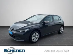 Uranograu Gebraucht 2024 VW Golf VIII Life Limousine | 28.300 € (Fairer Preis)