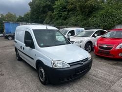 Weiß Gebraucht 2009 Opel Combo Van / Kleinbus | 3.500 € (Fairer Preis)