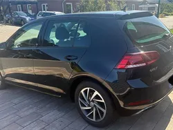Schwarz Gebraucht 2018 VW Golf VII Sound Limousine | 14.000 € (Fairer Preis)