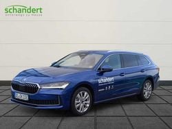 Cobalt blau metallic Gebraucht 2024 Skoda Superb Selection Kombi | 47.440 €