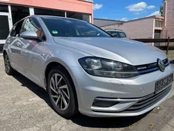 Silber Gebraucht 2018 VW Golf VII Sound Limousine | 8.498 € (Fairer Preis)