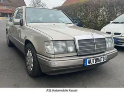 Grau Gebraucht 1989 Mercedes E300 Limousine | 3.999 €