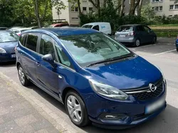 Blau Gebraucht 2018 Opel Zafira Tourer Van / Kleinbus | 7.700 € (Fairer Preis)