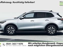 Oyster silver metallic Neu 2025 VW Tiguan SUV | 37.552 € (Superpreis)