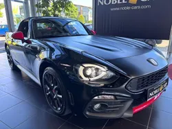 Schwarz (colore esterno (jet black (meta (metallic) Gebraucht 2018 Abarth 124 Spider Cabrio | 32.990 € (Etwas zu teuer)