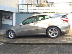 Silber Gebraucht 2006 Mercedes C200 Coupé | 3.800 € (Etwas zu teuer)