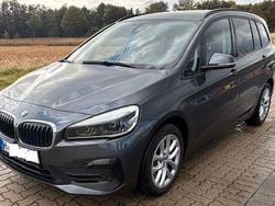 Grau Gebraucht 2019 BMW 218 Gran Tourer Advantage Van / Kleinbus | 15.900 € (Superpreis)