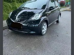 Schwarz Gebraucht 2008 Toyota Yaris Kleinwagen | 2.000 € (Fairer Preis)