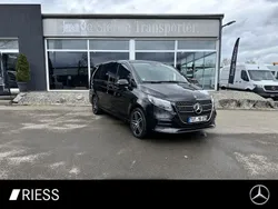 Obsidianschwarz Gebraucht 2025 Mercedes V300 Exclusive Van / Kleinbus | 104.990 €