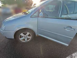 Grau Gebraucht 2004 VW Touran Trendline Van / Kleinbus | 1.200 € (Guter Preis)