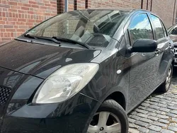 Schwarz Gebraucht 2007 Toyota Yaris Kleinwagen | 2.200 € (Fairer Preis)