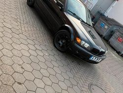 Schwarz Gebraucht 2004 BMW 320 Limousine | 3.500 € (Fairer Preis)