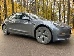 Grau Gebraucht 2022 Tesla Model 3 Long Range AWD Limousine | 23.500 €