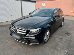 Schwarz Gebraucht 2017 Mercedes E350 AMG line Kombi | 32.500 € (Etwas zu teuer)
