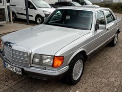 Silber Gebraucht 1984 Mercedes E280 Limousine | 18.999 €