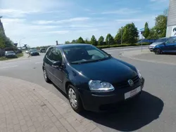 Perlblau Gebraucht 2005 VW Golf V Trendline Limousine | 1.799 € (Etwas zu teuer)