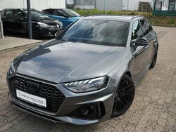 Grau Gebraucht 2023 Audi RS4 Sport Kombi | 75.199 € (Etwas zu teuer)