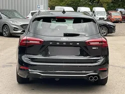 Schwarz Gebraucht 2023 Ford Focus ST-Line | 26.489 € (Guter Preis)
