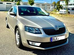 Grau Gebraucht 2013 Skoda Octavia Elegance Limousine | 7.750 € (Guter Preis)