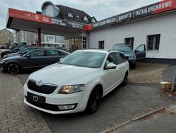 Weiß Gebraucht 2013 Skoda Octavia Ambition Kombi | 8.500 € (Fairer Preis)