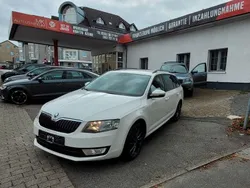 Weiß Gebraucht 2013 Skoda Octavia Ambition Kombi | 8.500 € (Fairer Preis)