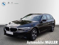 Schwarz Gebraucht 2022 BMW 520 Performance Kombi | 30.850 € (Fairer Preis)