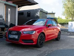 Rot Gebraucht 2015 Audi A3 Sportback g-tron S-Line Limousine | 8.999 € (Fairer Preis)