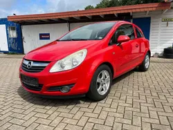 Rot Gebraucht 2007 Opel Corsa Kombi | 1.990 € (Etwas zu teuer)