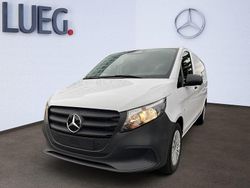 Weiß Gebraucht 2024 Mercedes Vito Van / Kleinbus | 44.964 €