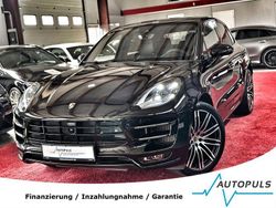 Tiefschwarzmetallic Gebraucht 2016 Porsche Macan Turbo Sport SUV | 45.980 € (Etwas zu teuer)