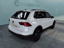 Weiß Gebraucht 2023 VW Tiguan Life SUV | 32.680 € (Fairer Preis)