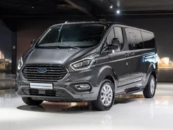 Grau Gebraucht 2020 Ford Tourneo Custom Titanium X Van / Kleinbus | 37.980 € (Fairer Preis)