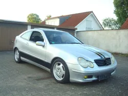 Silber Gebraucht 2001 Mercedes CL230 Coupé | 900 €