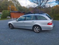 Silber Gebraucht 2003 Mercedes E200 Classic Limousine | 2.600 € (Fairer Preis)