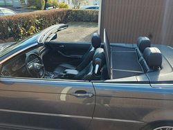 Grau Gebraucht 2001 BMW 320 Cabriolet Cabrio | 10.900 € (Etwas zu teuer)