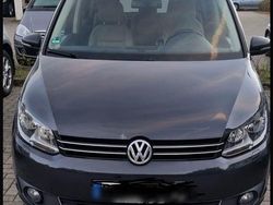 Blau Gebraucht 2015 VW Touran Comfortline Van / Kleinbus | 11.000 € (Guter Preis)
