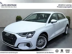 Gletscherweiss metallic Gebraucht 2022 Audi A3 Sportback Advanced Limousine | 23.260 € (Guter Preis)