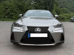 Silber Gebraucht 2017 Lexus IS200t Sport Line Limousine | 27.299 €