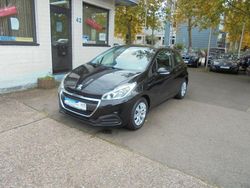 Schwarz Gebraucht 2016 Peugeot 208 Active Kleinwagen | 5.950 € (Guter Preis)