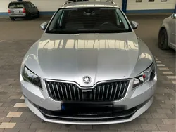 Silber Gebraucht 2017 Skoda Superb LAURIN & KLEMENT Kombi | 17.450 € (Guter Preis)