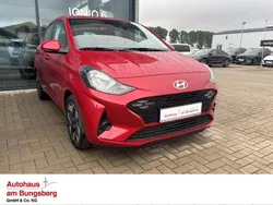 Rot Neu 2025 Hyundai i10 Trend Kleinwagen | 18.490 € (Etwas zu teuer)