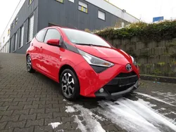 Rot Gebraucht 2021 Toyota Aygo Team Kleinwagen | 9.990 € (Guter Preis)