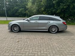 Grau Gebraucht 2015 Mercedes CLS350 AMG Kombi | 21.000 € (Fairer Preis)